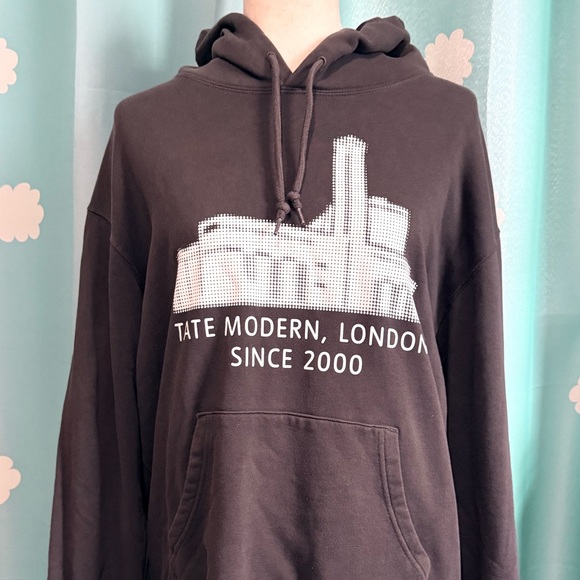 Uniqlo Other - Tate Modern Art Museum, London grey hoodie. XL